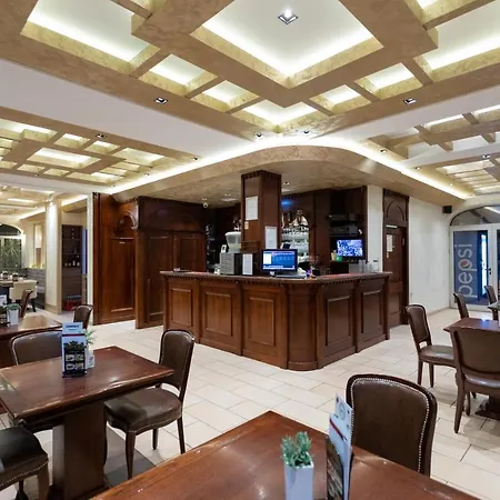 Garni Royal Crown 3* Subotica