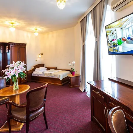 Garni Royal Crown Hotel 3*