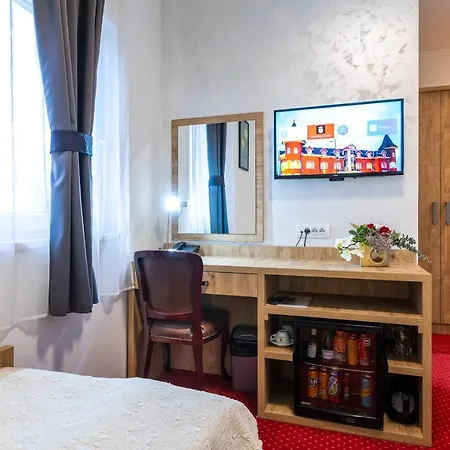 Hotel Garni Royal Crown