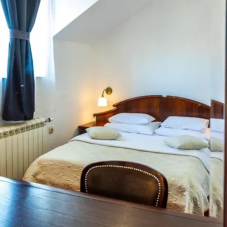 Garni Royal Crown 3* Subotica