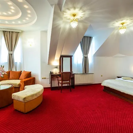 Garni Royal Crown Hotel