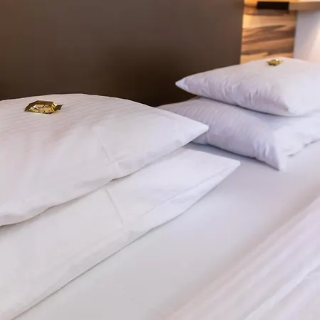 Garni Royal Crown 3* Subotica