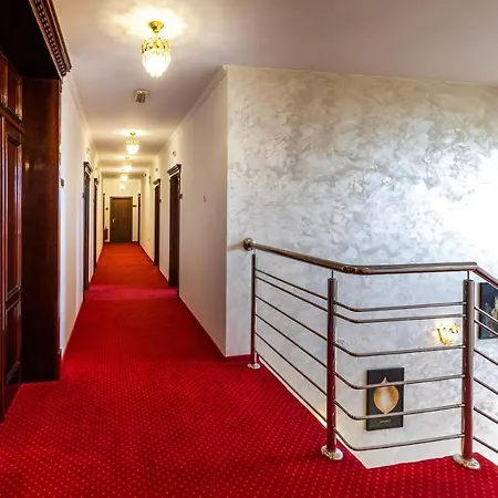 Garni Royal Crown 3* Subotica