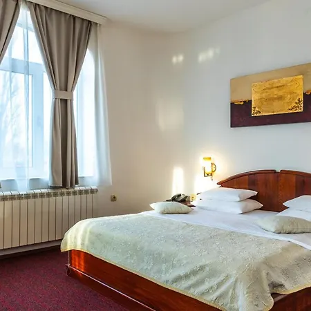 Hotel Garni Royal Crown