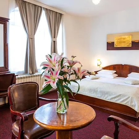 Garni Royal Crown 3* Subotica