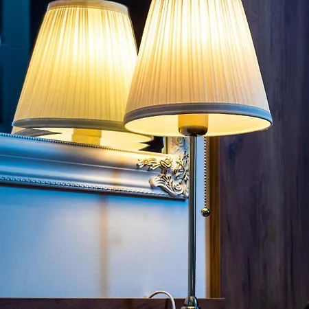 Garni Royal Crown Hotel