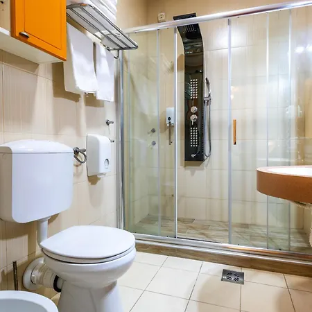 Garni Royal Crown 3* Subotica