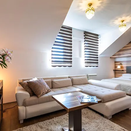 Garni Royal Crown 3* Subotica