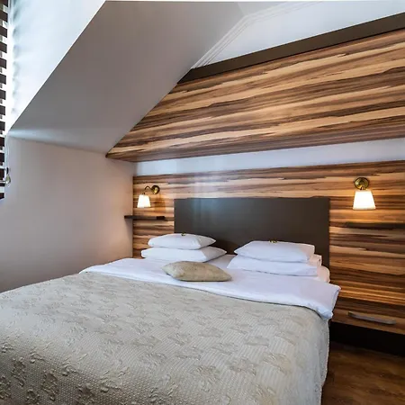 Garni Royal Crown 3* Subotica