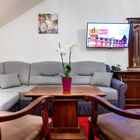 Hotel Garni Royal Crown