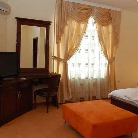 Garni Royal Crown Hotel